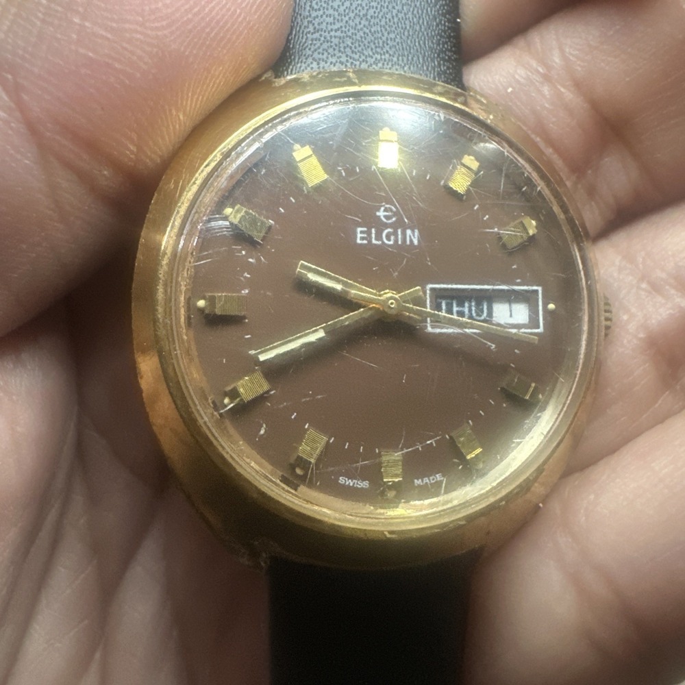 Works 1970s VTG Elgin Men's 17 Jewels Day/Date Brown Dial Swiss Gold Tone 36mm - Picture 3 of 11
